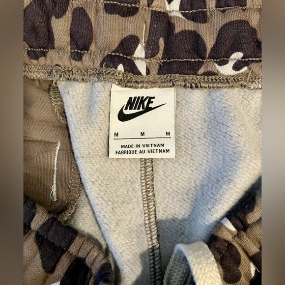 Nike Sportswear Club Fleece Joggers - leopard - tapered - Pre- Owned- Ultra Rare - Picture 2 of 7
